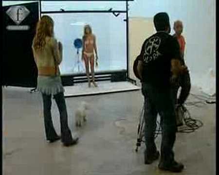 BACKSTAGE WITH MODELS DANIELA URZI FOR REVISTA VANIDADES FEM 2005