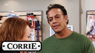 Coronation Street - Dev Suspects Sinead Was Involved in the Robbery
