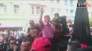 Tian Chua, Maria Chin address anti-GST protesters