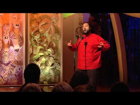 Poetry Slam Matariki 2014: Te Kahu Rolleston performs Poetry Slam Matariki 2014: Te Kahu Rolleston performs klip izle