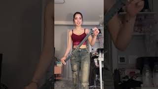 Melissas Klamotten Anprobieren