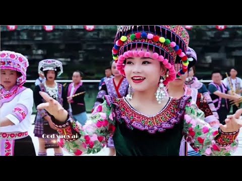 [MV]: 黄英 Yeeb Faj - 从小父母教 Txij Thaum Yau Niam Txiv Qhuab Qhia