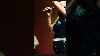 Sahne Performance