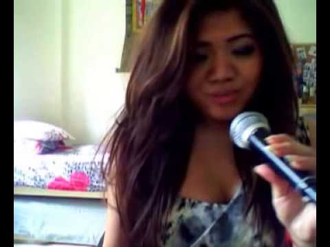 Asian Girl Singing Hindi Song Haal E Dil - Murder 2