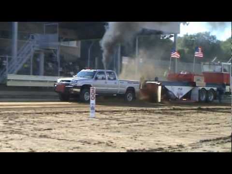 NWPA Pullers2.6 Diesel Sharon Speedway Hartford Ohio 7-25-10