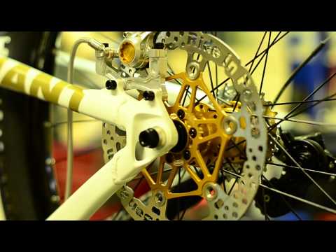 The Birth Of A Glory - Timelapse Build of Team Terrains 2012 Giant Glory DH Bike!