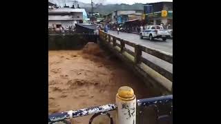 Sos Río Caluma A Punto De Desbordar