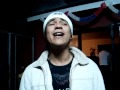 jhony canturreando