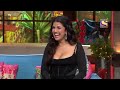 Nimrat kaur cleavage boob poping out in kapil sharma show