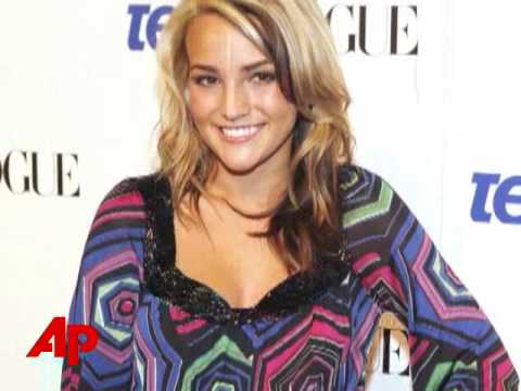 jamie lynn spears 2011. The First Peek at Jamie Lynn Spears#39; Baby. Order: Reorder; Duration: 1:04; Published: 2008-07-09; Uploaded: 2011-02-13; Author: AssociatedPress