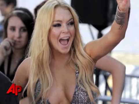 Lindsay Lohan's Alcohol Bracelet Goes Off