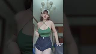 Ms Elois Tiktok Dance 2