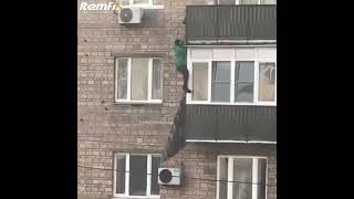 Rusyada Evde Baskın Yiyen Kadının Kaçma Anları