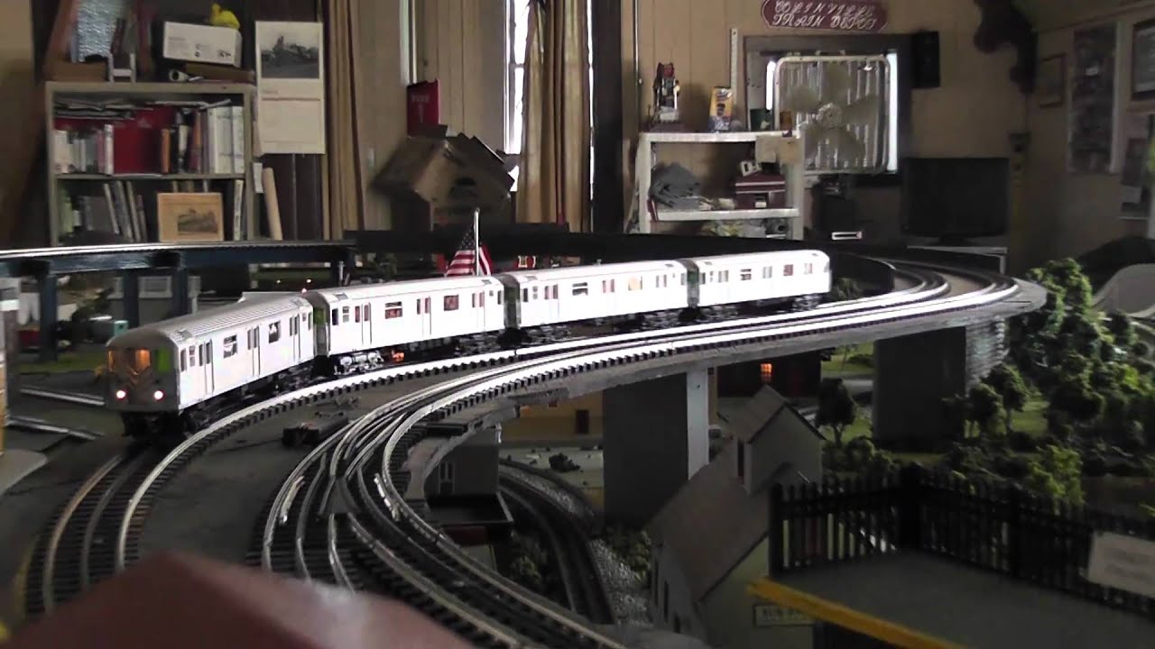 Running Lionel and MTH O Gauge Trains and Subways in HD - YouTube