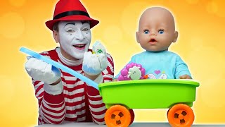 Видео Игры Как Мама - Чем Накормить Куклу Беби Бон - Смешные Видео Для Девочек С  Baby Born