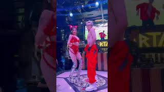 Thắm Tây Vs Tika