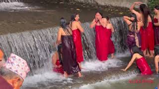 Ganga Snan Girl Viral Video