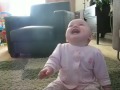 Śmieszne: Ten dzieciak każdego zarazi śmiechem! (funny baby)