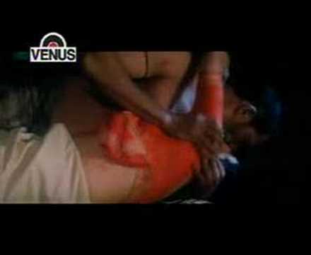 ayesha jhulka love scene