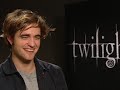 Title:Robert Pattinson describes his perfect first date Description:Find out what Twilight star Robert Pattinson thinks about fans and first dates.
