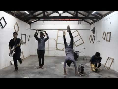 THE KANTIN - KUDA HITAM