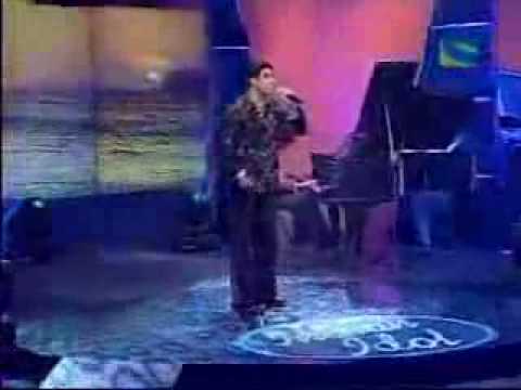 karunya singing layi vi na gayi in...
