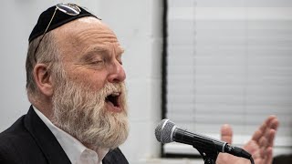 Michoel schnitzler singing with satmar shuir dalet|מיכאל שניצלער~שיעור ד'