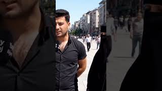 Eşinizin Ne Giydiğine Karışır Mısınız?