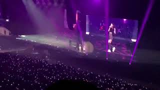 Jennie changes her rap lyrics because her mom was watching (Kyocera Dome Japan)