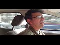 Mauricio Macri charlando con un taxista