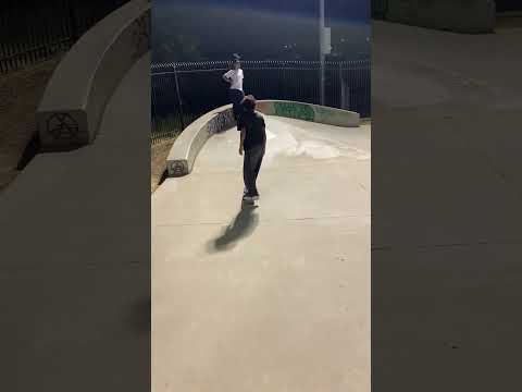 Marcus is comin for yo neck! #pizzaskateboards #skateboarding