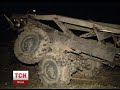 Video Електричка Фастів-Київ урізалася у військовий ЗИЛ і зійшла з колій