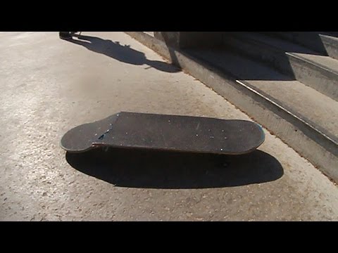 TREFLIP BOARD SNAP |  WORST BOARD AT THE PARK