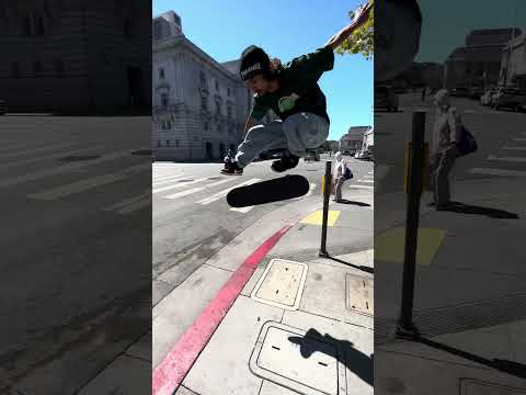 Playing in traffic #pizzaskateboards #skateboardlife