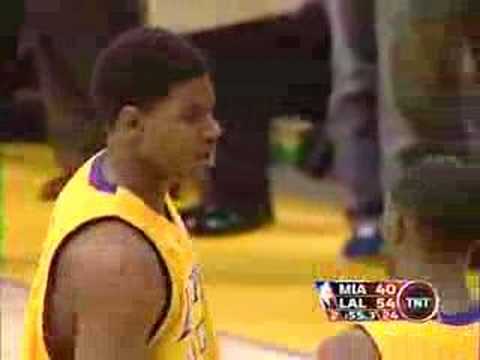 Andrew Bynum!