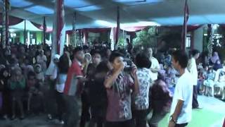 Pileuleuyan Reage Perpisahan Necis 2014