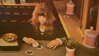 Watch Sandy Denny Wretched Wilbur video