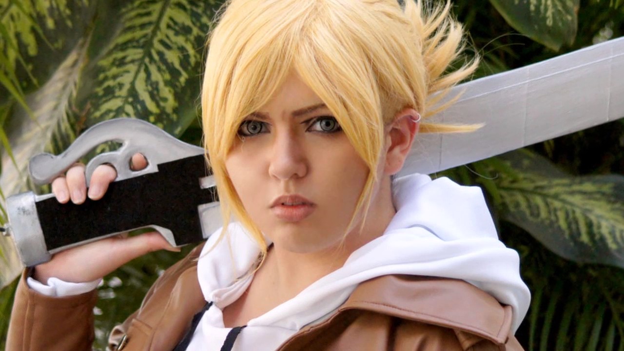 Cosplay attack titan