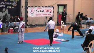 (1077) 52kg Semifinal Yagmur Banda vs Oznur Guven (2014 Turkish Junior TKD Champ