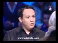 ولد غير شرعي يحضن أمه بعد 18 سنه