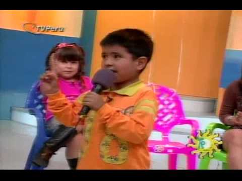 Watch PIERO FLORES - NIÑO TALENTO ( CANTANDO EN EL CANAL 7 DE PERU)