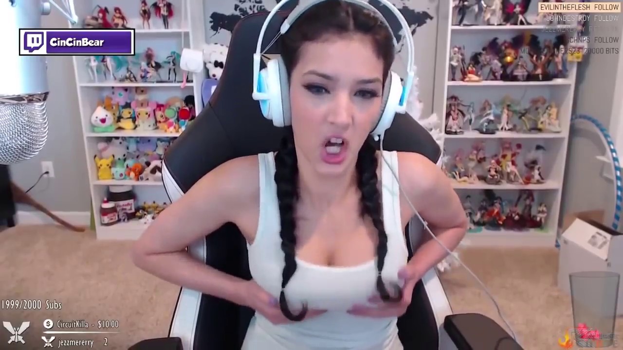 Best Solo Cam Girl Moments Of All Time