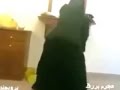 Başörtülü hatundan süper kalça dansı