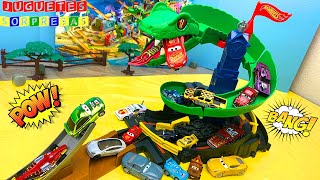HOT WHEELS CITY 🐍 COBRA CRUSH CHALLENGE DISNEY CARS Carros de Carrera para niños Pista de Coches