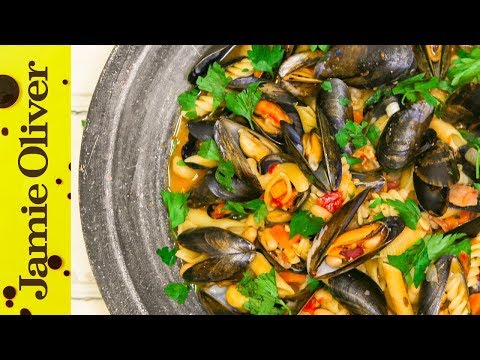 VIDEO : romantic mussels pasta e fagioli | katie pix - ah valentine's day. allow katie pix to show you why romance isn't dead! mussels (a well documented natural aphrodisiac ...