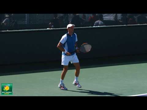 Nikolay ダビデンコ hitting forehands and backhands -- Indian Wells Pt． 31