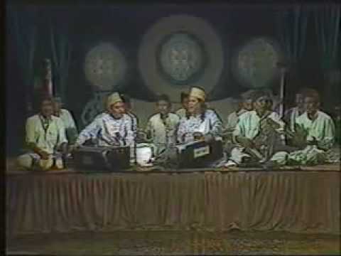 Sabri Brothers-Mera Koi Nahi hei Tere...