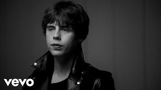 Watch Jake Bugg What Doesnt Kill You video