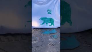 Пофарбувала люк і вийшла...