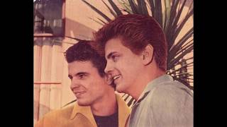 Watch Everly Brothers Dancing In The Street video